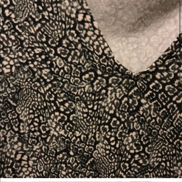 Size Medium Animal print dress - Picture 4 of 7